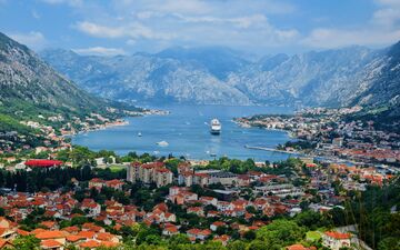 Программа «золотых паспортов» в Черногории продлена на год