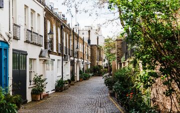 Средний показатель цены жилья в Великобритании преодолел исторический рубеж